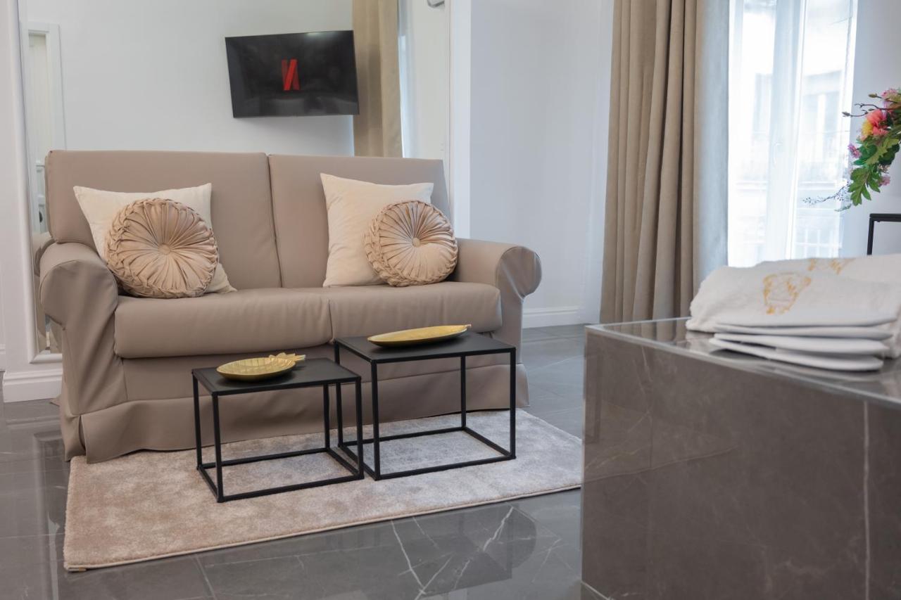 Nm Luxury Suites Помпей Екстериор снимка