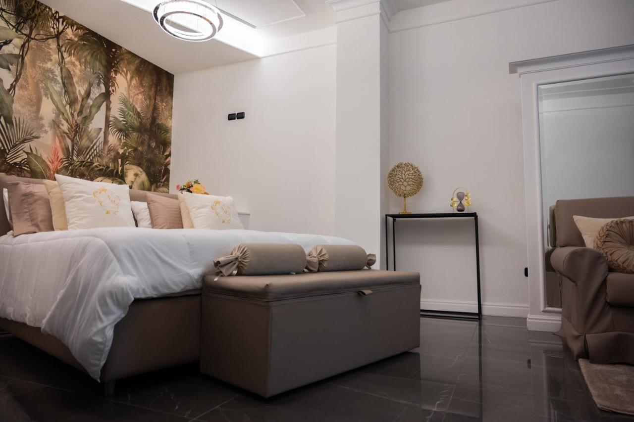 Nm Luxury Suites Помпей Екстериор снимка