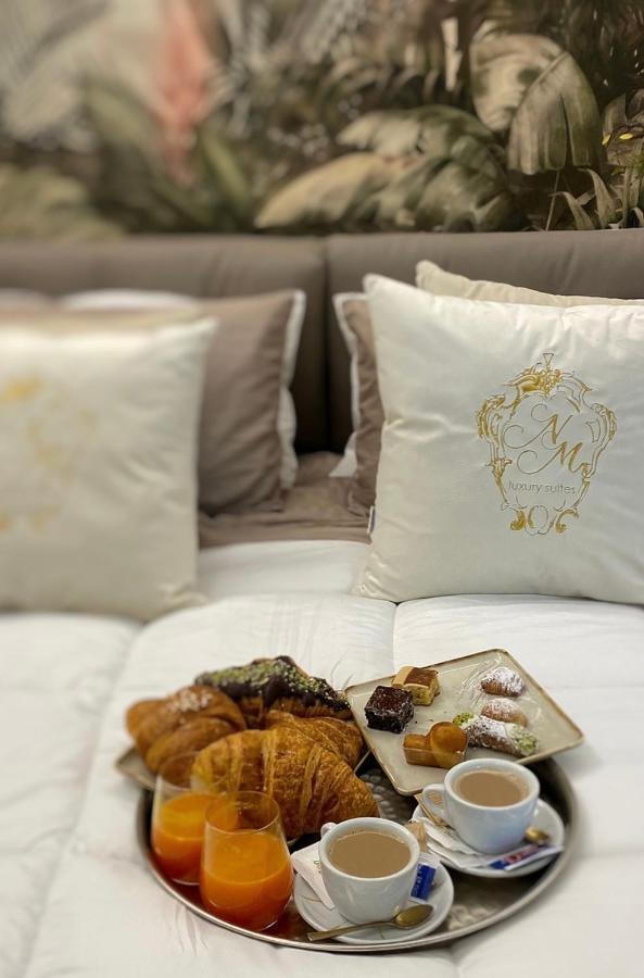 Nm Luxury Suites Помпей Екстериор снимка