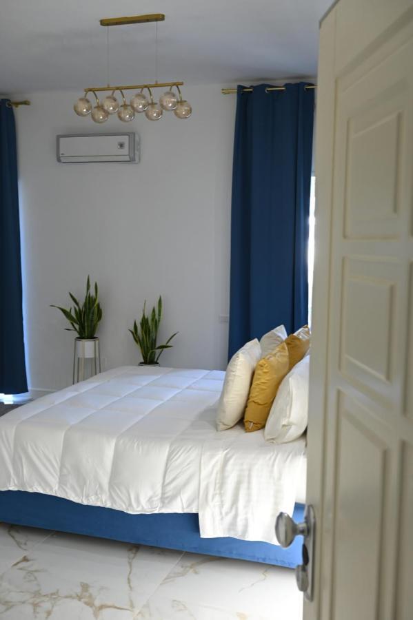Nm Luxury Suites Помпей Екстериор снимка