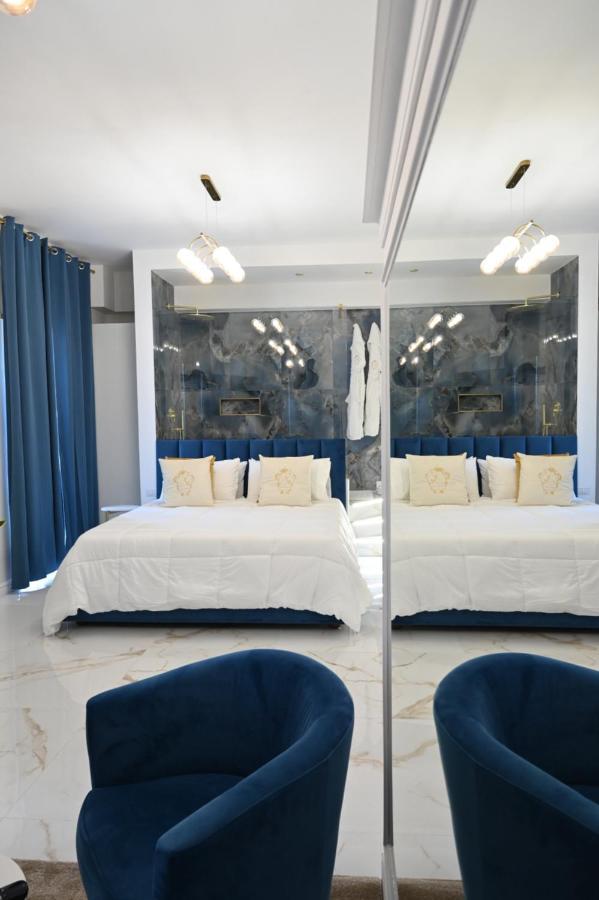 Nm Luxury Suites Помпей Екстериор снимка